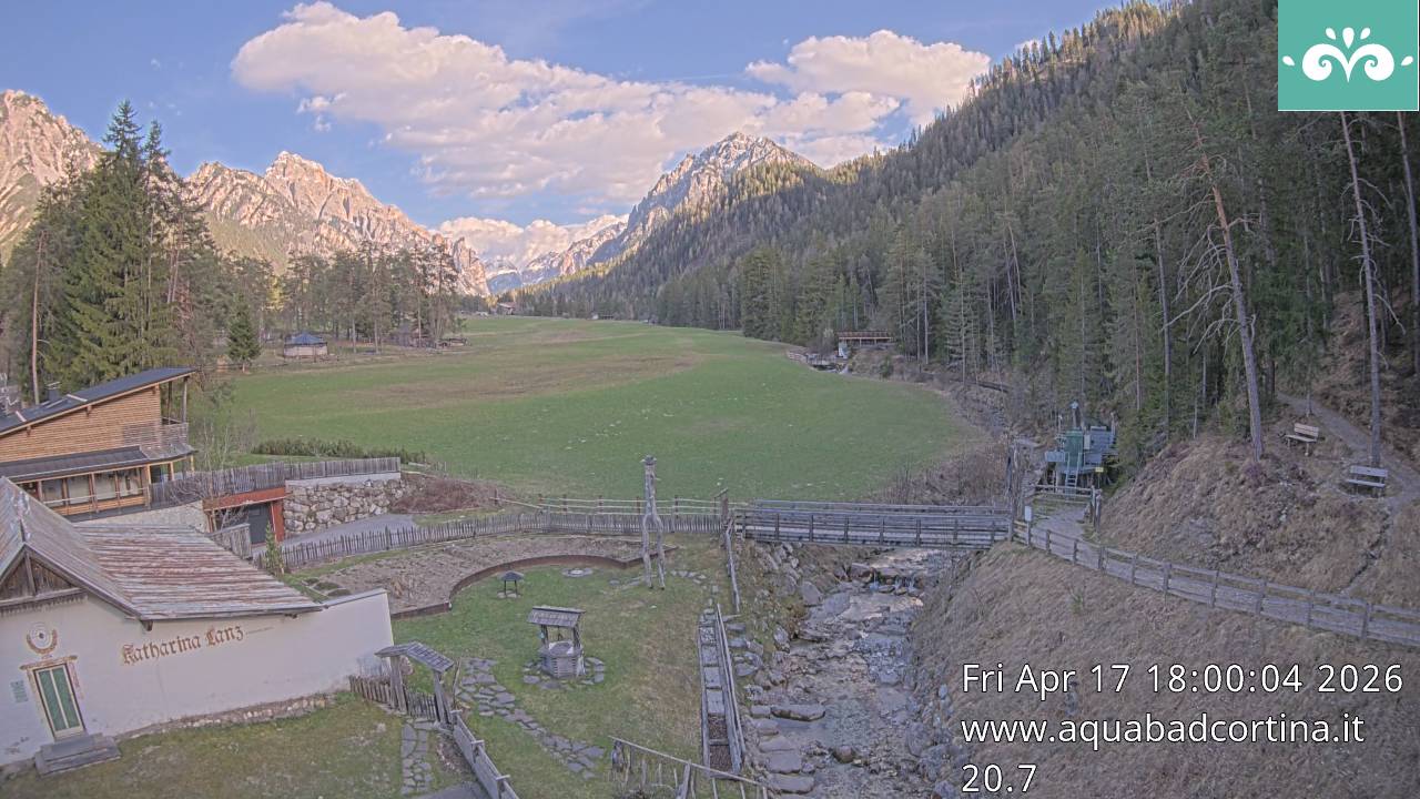 immagine della webcam nei dintorni di Alta Badia: webcam Marebbe