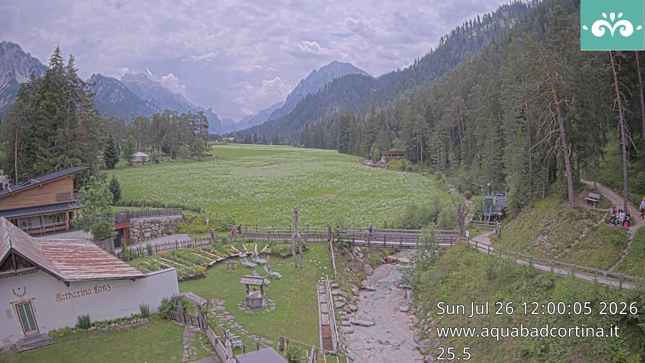 immagine della webcam nei dintorni di San Cassiano: webcam Marebbe